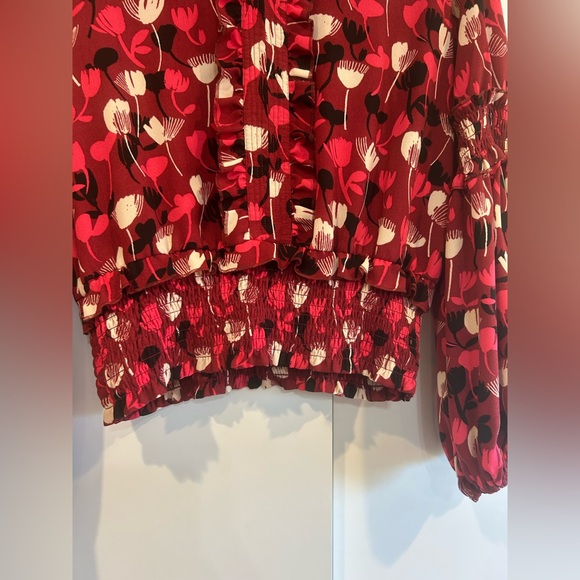 CAbi Corsage Blouse Womens Small Red Floral Bishop Sleeve Smocked Ruffle Top - Picture 5 of 10